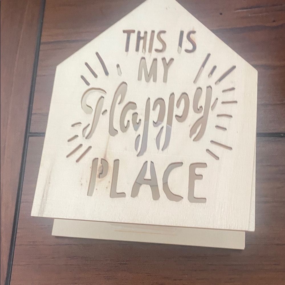 Wooden 'Happy Place' Sign